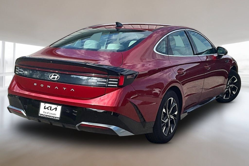 Used 2025 Hyundai Sonata SEL FWD image 6