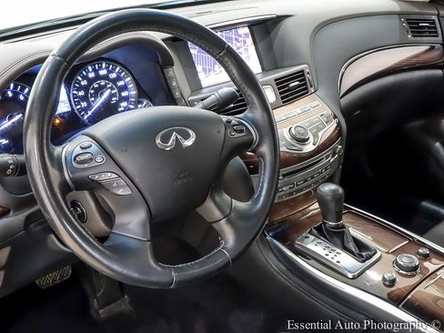 Used 2015 INFINITI Q70 L 3.7 w/ Deluxe Touring Package AWD/4WD image 15