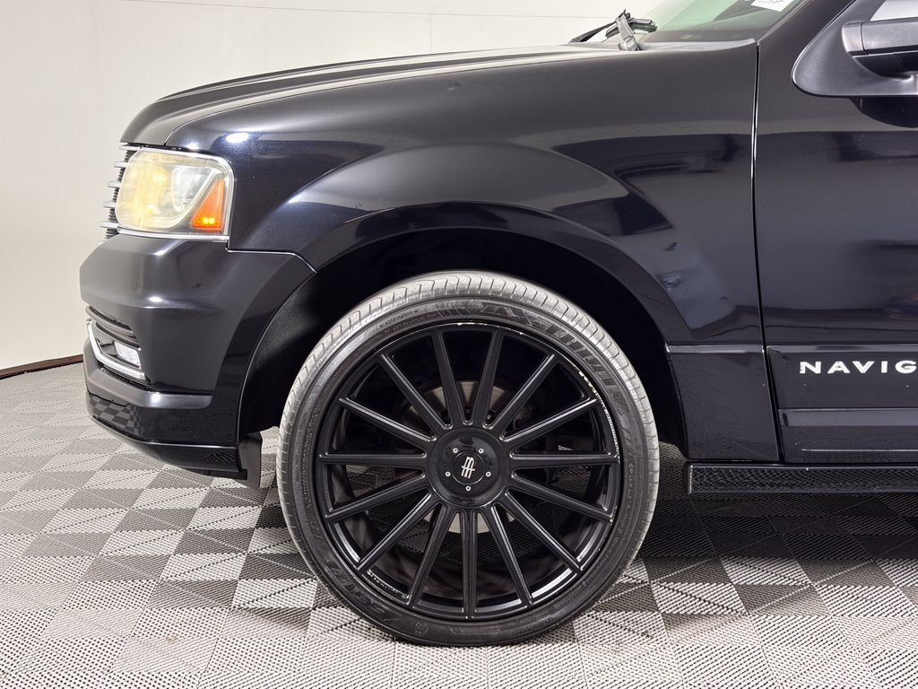 Used 2016 Lincoln Navigator L Select RWD image 13