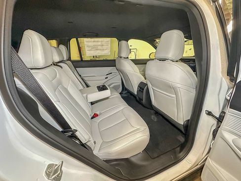New 2026 Jeep Cherokee Limited AWD/4WD image 4