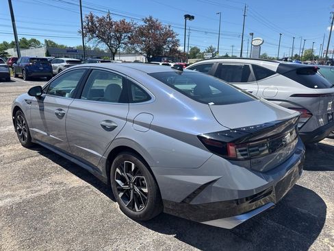 Certified 2025 Hyundai Sonata SEL FWD image 3