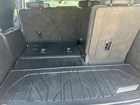 Used 2023 Chevrolet Tahoe Z71 w/ Off-Road Capability Package image 21