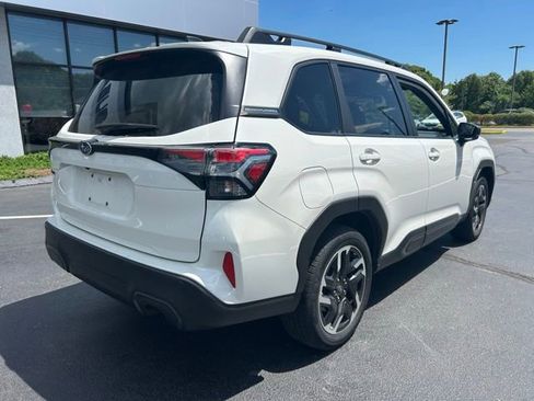 Used 2025 Subaru Forester Limited AWD/4WD image 4