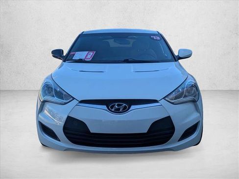 Used 2013 Hyundai Veloster w/Gray Int image 2
