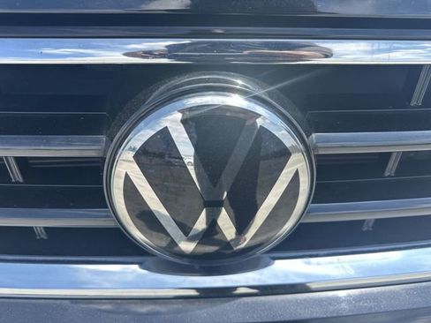 Used 2021 Volkswagen Atlas Cross Sport SE w/ Panoramic Sunroof Package image 10