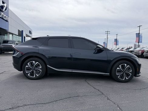 Used 2024 Kia EV6 Light image 9