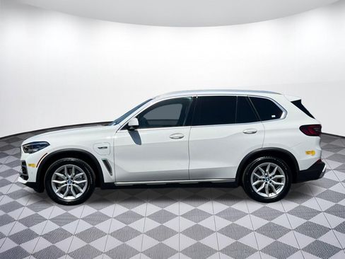 Used 2022 BMW X5 xDrive45e w/ Parking Assistance Package AWD/4WD image 23