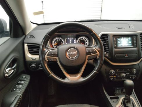Used 2014 Jeep Cherokee Latitude FWD image 22
