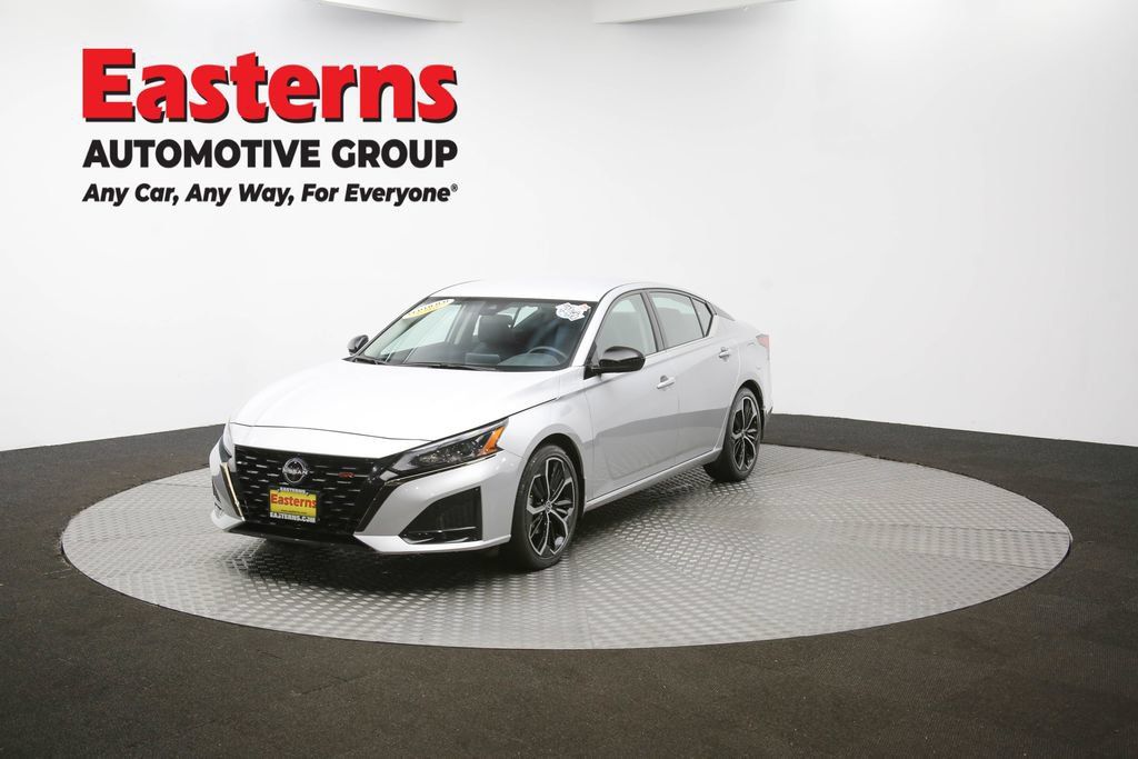 Used 2023 Nissan Altima 2.5 SR FWD image 53