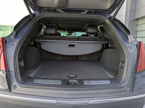 Used 2025 Cadillac XT5 Premium Luxury image 12