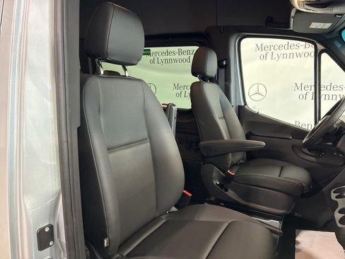 New 2025 Mercedes-Benz Sprinter 2500 image 20