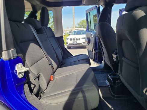 Used 2020 Jeep Wrangler Unlimited Sport S AWD/4WD image 23
