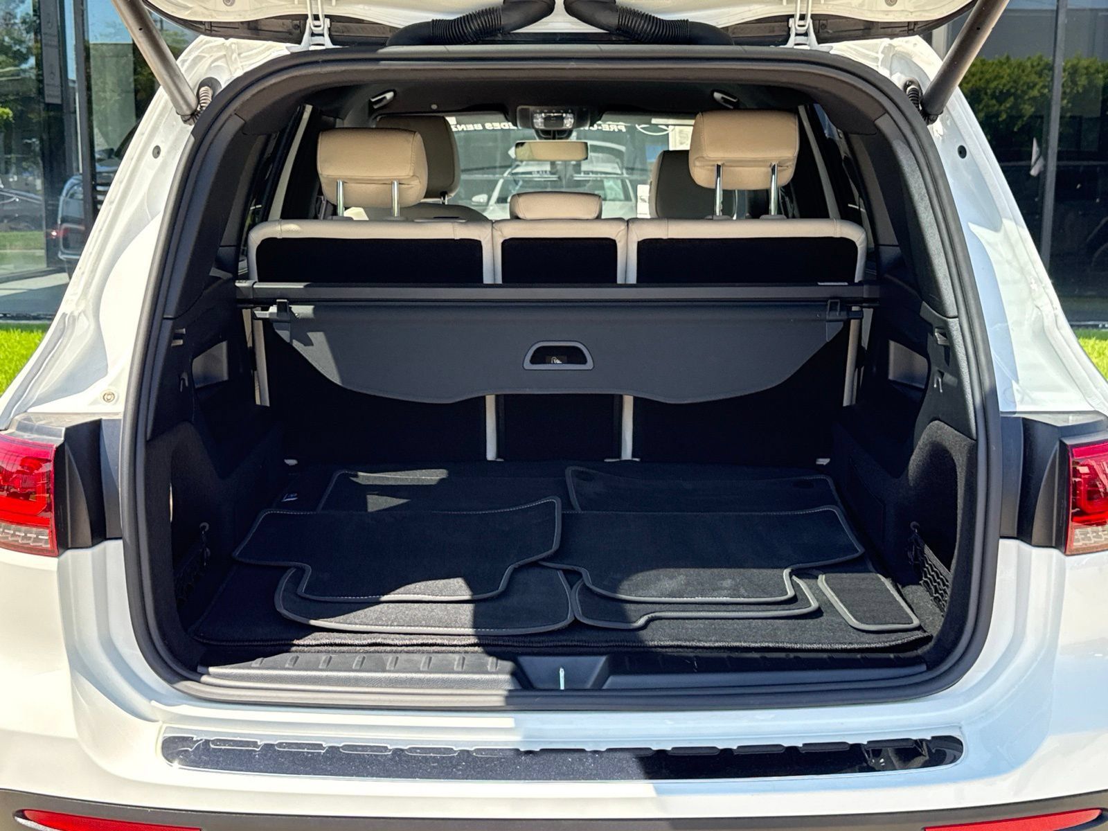 Used 2022 Mercedes-Benz GLB 250 image 16