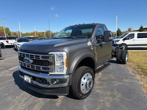 New 2026 Ford F450 XLT image 3