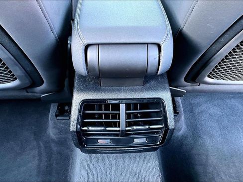 Used 2023 Audi Q3 2.0T Premium w/ Black Optic Sport Package image 10