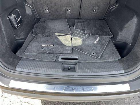 Certified 2023 Nissan Rogue SV w/ SV Premium B Package image 18