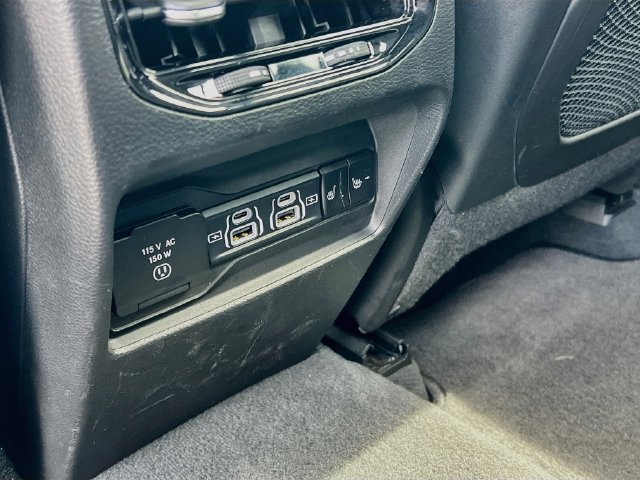 Used 2022 Jeep Grand Cherokee Overland AWD/4WD image 23