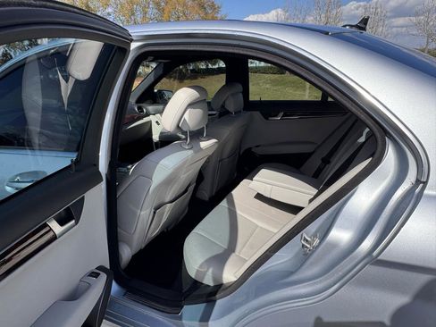 Used 2013 Mercedes-Benz C 250 Sport image 13