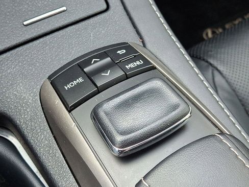 Used 2018 Lexus ES 300h image 24