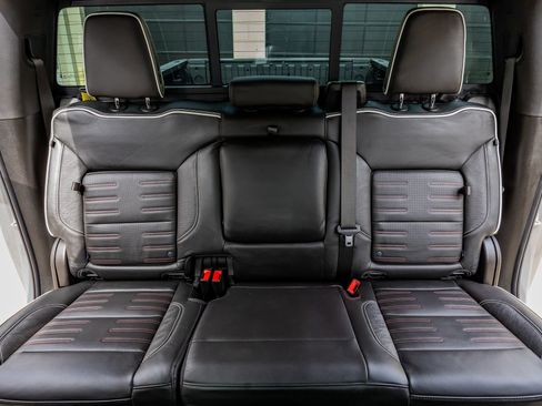 Used 2026 GMC Sierra 2500 AT4X AWD/4WD image 34