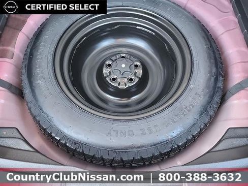 Certified 2017 Nissan Rogue SV w/ SV Premium Package image 28