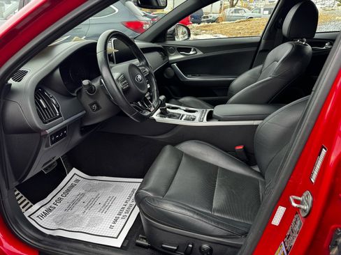 Used 2018 Kia Stinger GT1 image 11