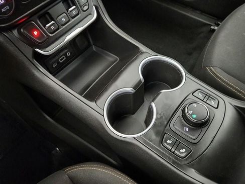 Used 2019 GMC Terrain SLE w/ Driver Convenience Package AWD/4WD image 15