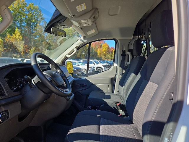 Used 2025 Ford Transit 250 Low Roof RWD image 2
