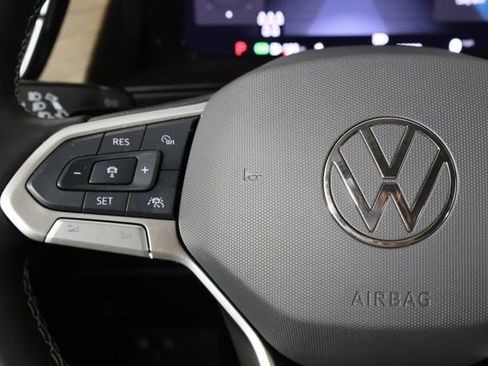 Used 2026 Volkswagen Atlas SE FWD image 8