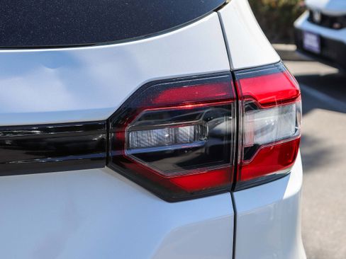 Certified 2024 Honda Pilot EX-L image 9