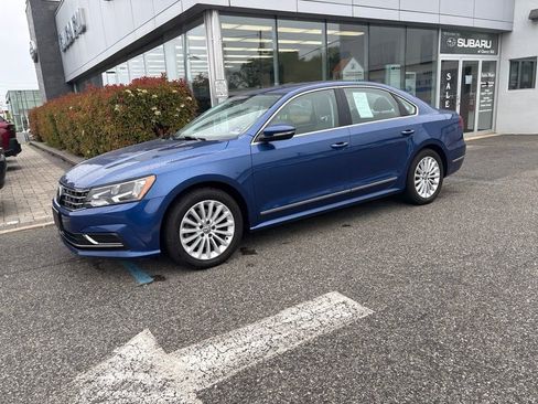 Used 2017 Volkswagen Passat 1.8T SE FWD image 7