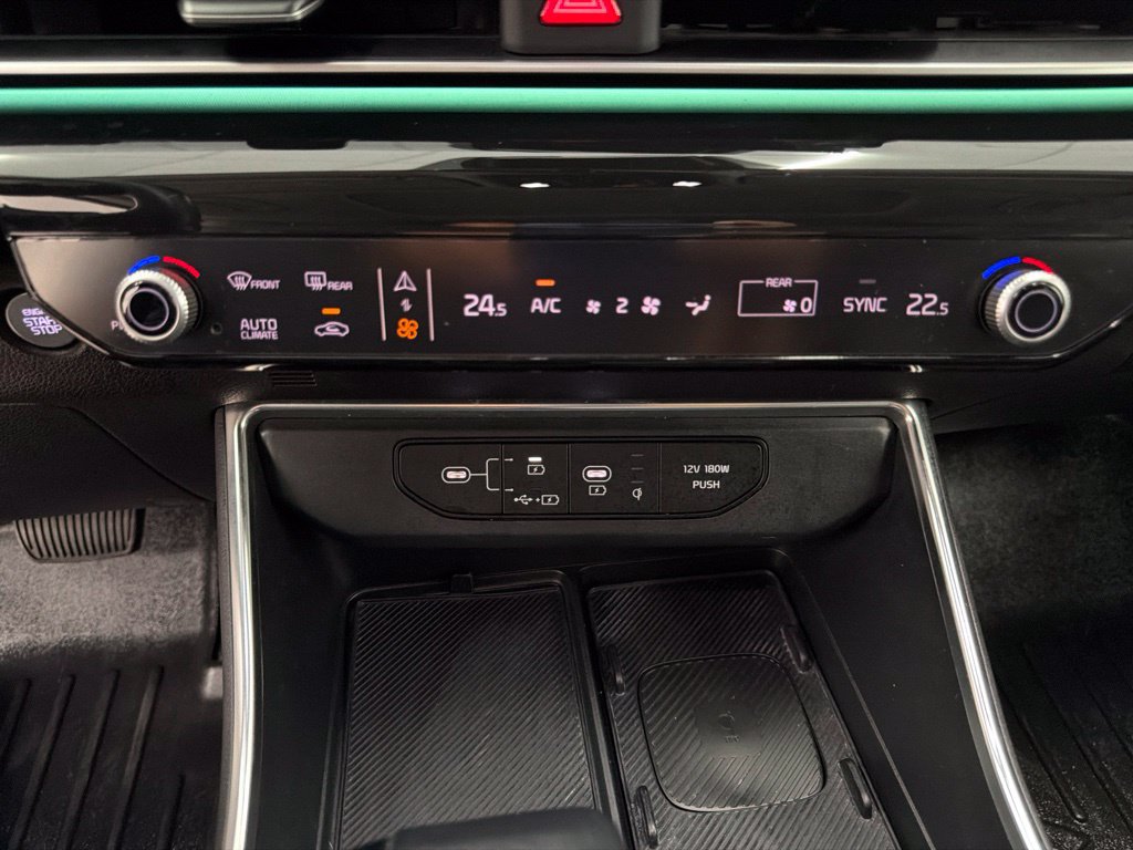 Used 2025 Kia Carnival SX Prestige FWD image 20