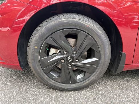 Certified 2023 Hyundai Elantra SEL FWD image 11