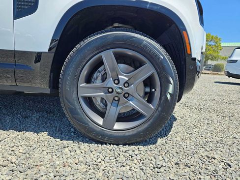 Used 2023 Land Rover Defender 110 X-Dynamic SE AWD/4WD image 9