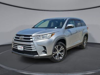 Used 2019 Toyota Highlander LE