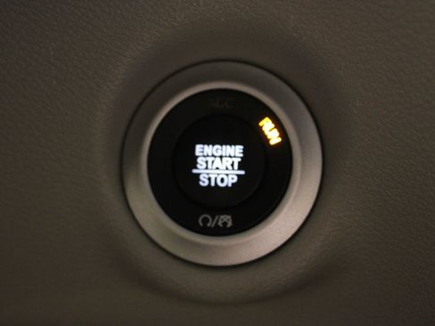 Used 2023 Chrysler Voyager LX FWD image 24