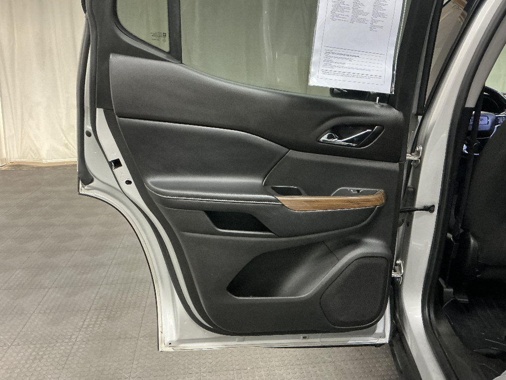 Used 2019 GMC Acadia SLE FWD image 25