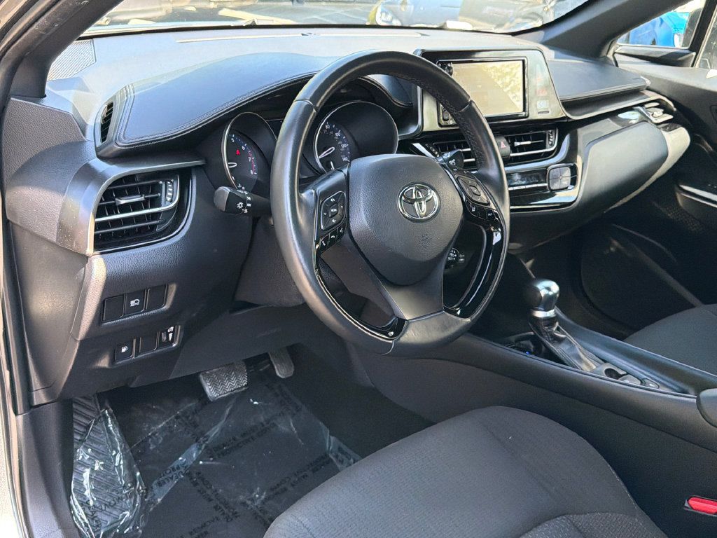 Used 2018 Toyota C-HR XLE FWD image 19