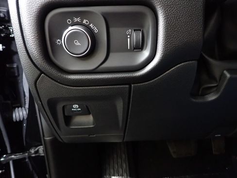 Used 2025 RAM 1500 Tradesman AWD/4WD image 25