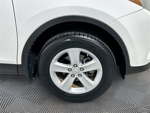 Used 2014 Toyota RAV4 XLE image 14