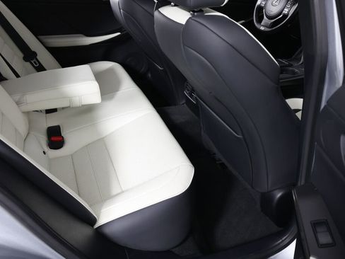 Used 2022 Lexus IS 500 RWD image 22