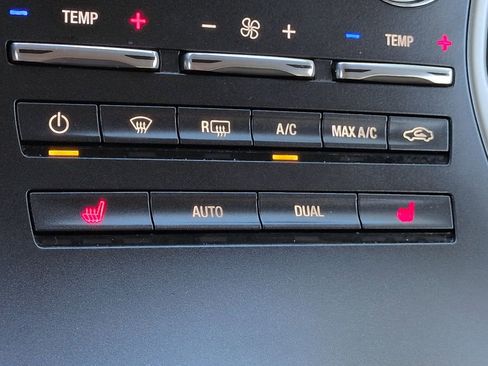 Used 2018 Lincoln MKX Select image 21