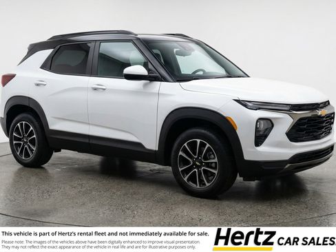Used 2025 Chevrolet TrailBlazer LT FWD image 1