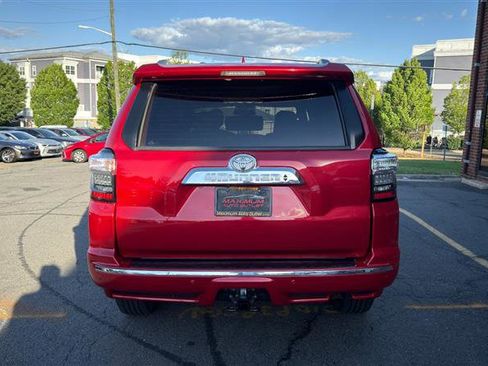 Used 2015 Toyota 4Runner Limited AWD/4WD image 31