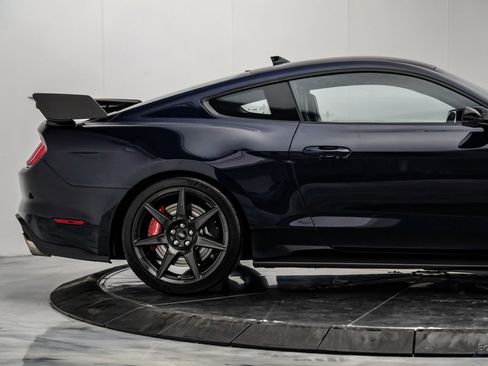 Used 2021 Ford Mustang Shelby GT500 w/ Carbon Fiber Track Pack RWD image 27
