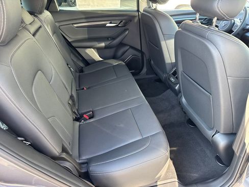 New 2025 VinFast VF 8 Eco AWD/4WD image 15