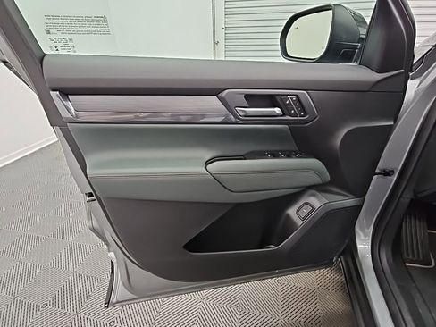 New 2026 GMC Terrain AT4 w/ Convenience Package III image 31