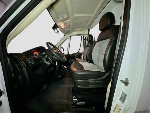 Used 2017 RAM ProMaster 2500 w/ Premium Appearance Group image 17