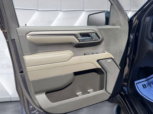 Used 2024 Chevrolet Silverado 1500 ZR2 image 11