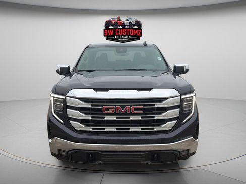Used 2025 GMC Sierra 1500 SLT AWD/4WD image 2